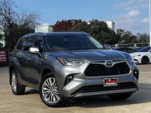 2025 Toyota Highlander Platinum
