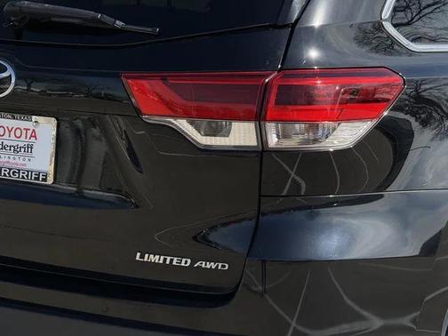 2017 Toyota Highlander Limited