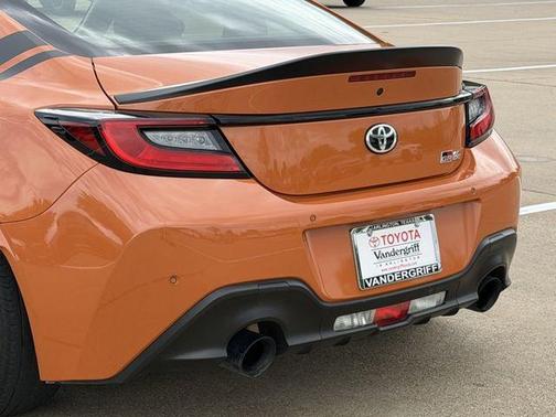 Solar Shift 2023 Toyota GR86 Base