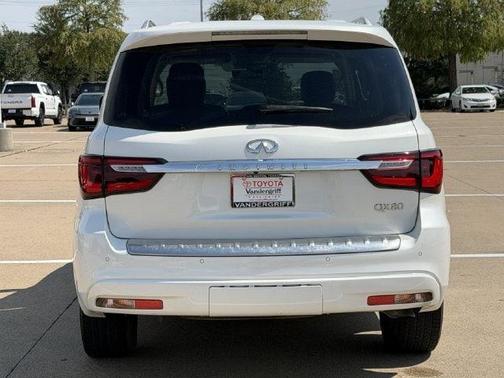 Moonstone 2021 INFINITI QX80 Luxe