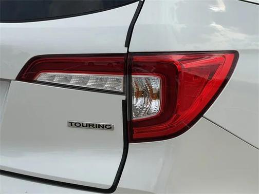 2020 Honda Pilot Touring 8-Passenger