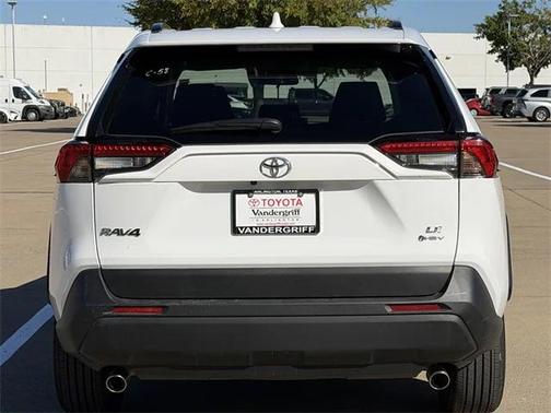 2025 Toyota RAV4 Hybrid LE