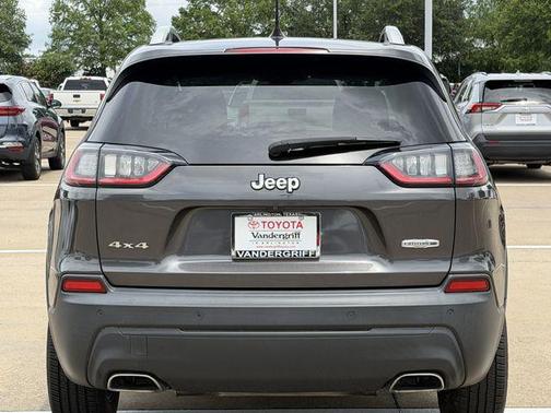 Granite Crystal Metallic Clearcoat 2019 Jeep Cherokee Latitude Plus