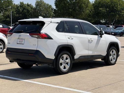 Super White 2020 Toyota RAV4 XLE