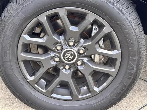 2022 Toyota Tundra Hybrid Platinum