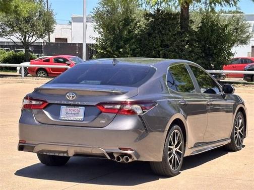2023 Toyota Camry SE