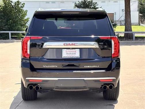 2022 GMC Yukon Denali
