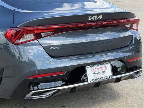 2022 Kia K5 EX