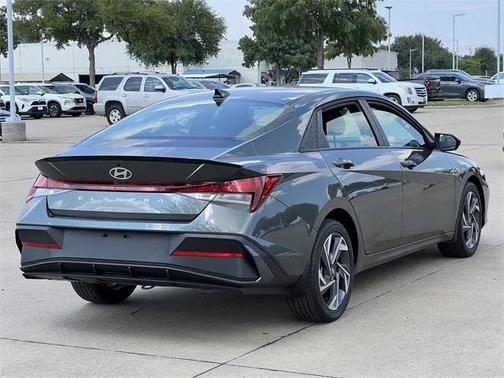 2025 Hyundai ELANTRA Sport