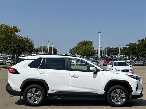 2023 Toyota RAV4 Hybrid XLE