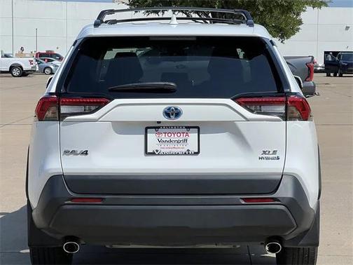 2023 Toyota RAV4 Hybrid XLE