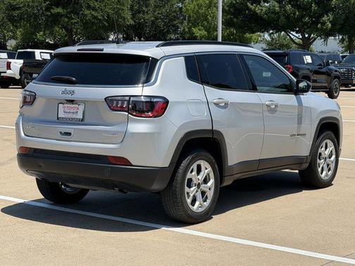 Silver Zynith 2025 Jeep Compass Latitude