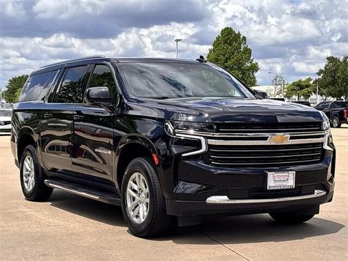2023 Chevrolet Suburban LT