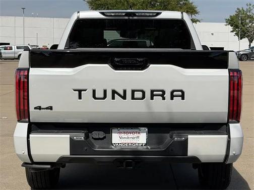 2023 Toyota Tundra Hybrid Platinum