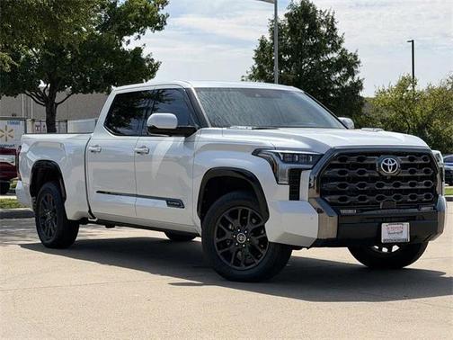 2023 Toyota Tundra Hybrid Platinum