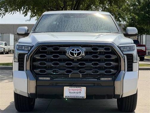 2023 Toyota Tundra Hybrid Platinum