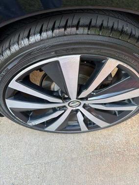 Super Black 2020 Nissan Altima Platinum FWD