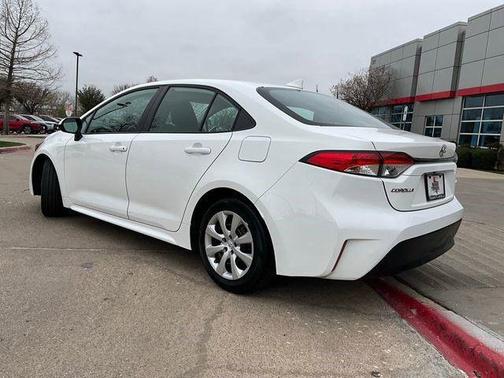 Ice 2025 Toyota Corolla LE