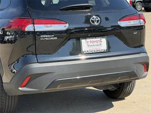 2025 Toyota Corolla Cross LE