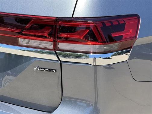 2024 Volkswagen Atlas 2.0T SE w/Technology 4MOTION