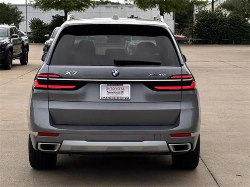 2023 BMW X7 xDrive40i