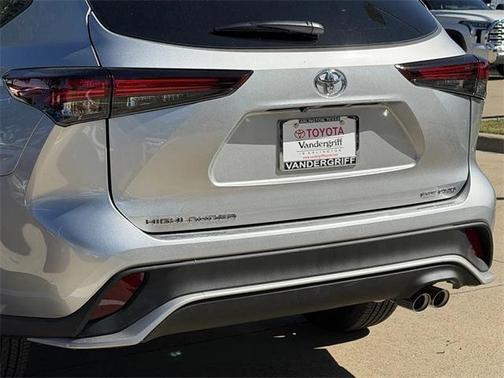 2025 Toyota Highlander XSE