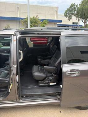 Predawn Gray Mica 2017 Toyota Sienna L