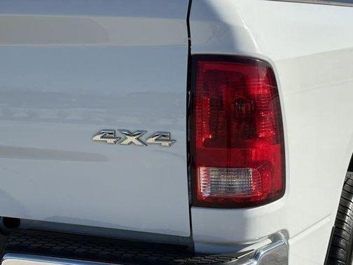 Bright White Clearcoat 2023 RAM 1500 Classic SLT