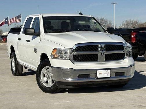 Bright White Clearcoat 2023 RAM 1500 Classic SLT