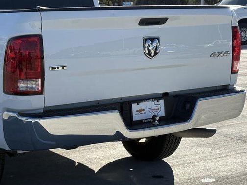 Bright White Clearcoat 2023 RAM 1500 Classic SLT