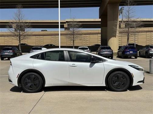 2025 Toyota Prius LE