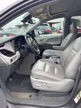 2019 Toyota Sienna XLE