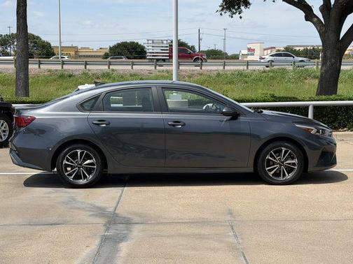 Gravity Gray 2023 Kia Forte LXS