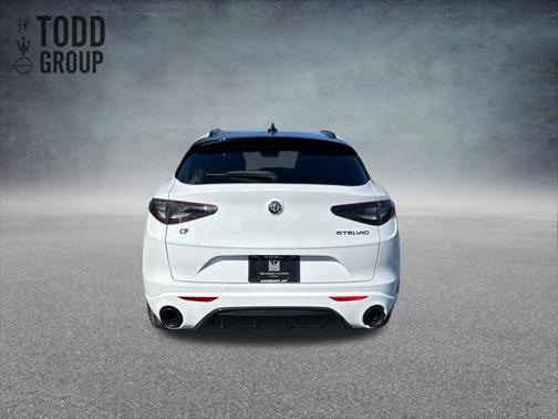 2025 Alfa Romeo Stelvio Ti