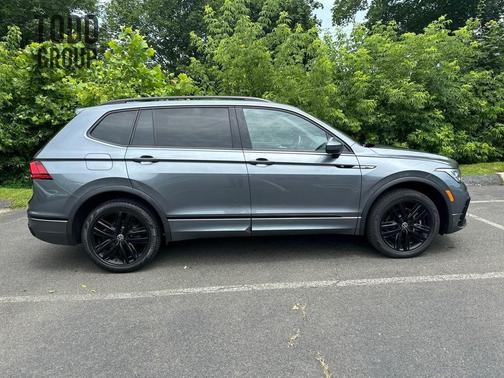 2022 Volkswagen Tiguan 2.0T SE R-Line Black 4MOTION
