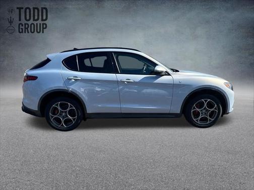 2022 Alfa Romeo Stelvio Ti