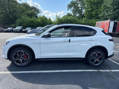 2025 Alfa Romeo Stelvio Sprint AWD