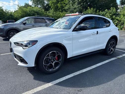 2025 Alfa Romeo Stelvio Sprint AWD
