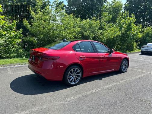 2022 Alfa Romeo Giulia Ti