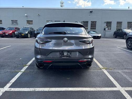 2025 Alfa Romeo Stelvio Sprint