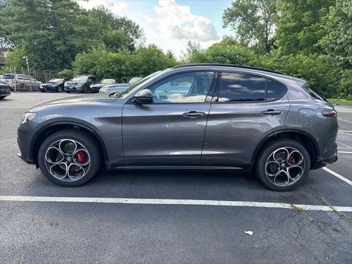 2025 Alfa Romeo Stelvio Sprint