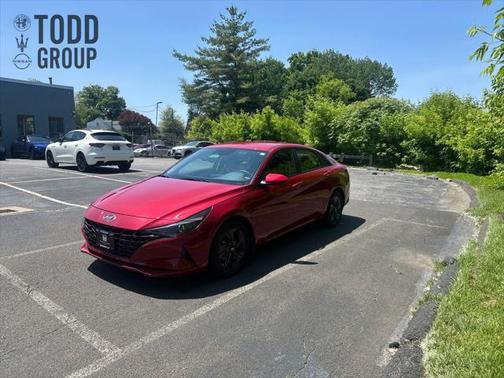 2022 Hyundai ELANTRA SEL