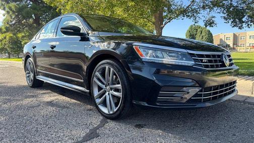 2017 Volkswagen Passat 1.8T R-Line w/Comfort