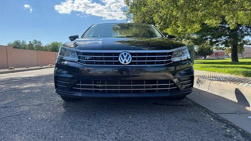 2017 Volkswagen Passat 1.8T R-Line w/Comfort