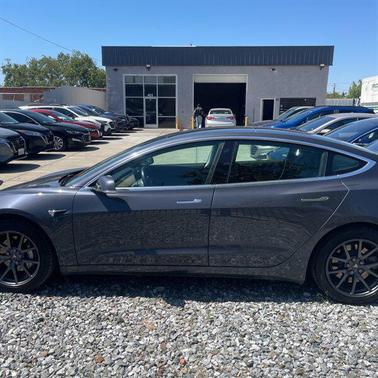 Midnight Silver Metallic 2019 Tesla Model 3 Long Range