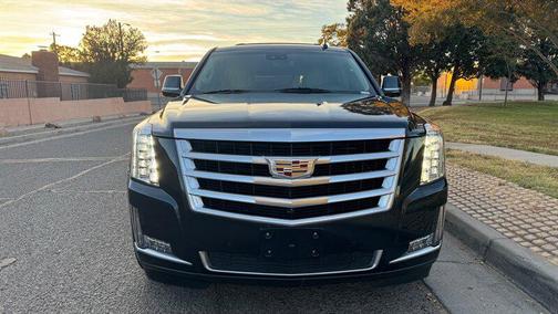 2017 Cadillac Escalade Luxury