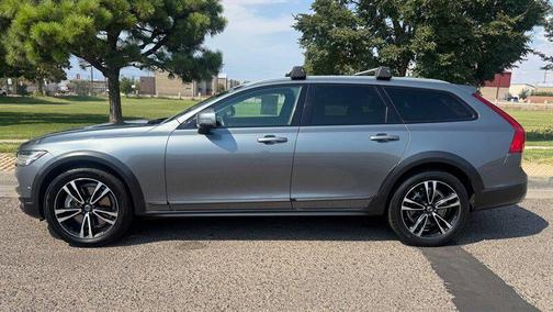 2018 Volvo V90 Cross Country T5