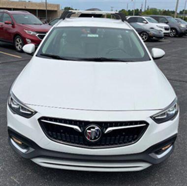 2018 Buick Regal TourX Essence