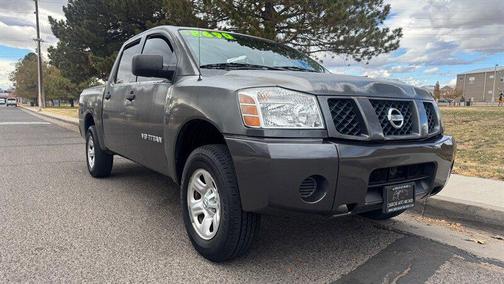 2005 Nissan Titan XE Crew Cab
