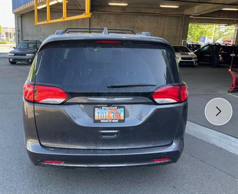 Granite Crystal Metallic Clearcoat 2020 Chrysler Voyager LXI